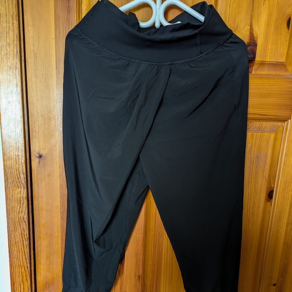 Brand new Lululemon pants